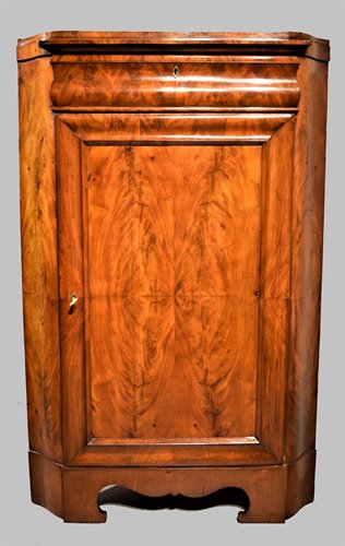 Corner  cupboard biedermeier in mahogany